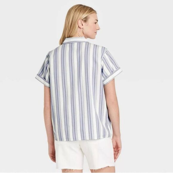 Universal Thread Women's Size Medium Blue White Short Sleeve Button Front Shirt - Picture 3 of 12